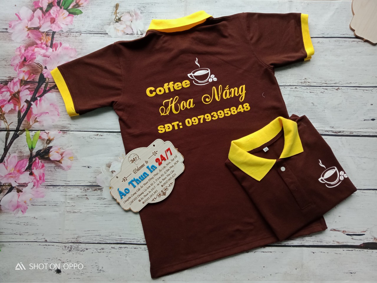 Đồng phục quán, Cửa hàng 12